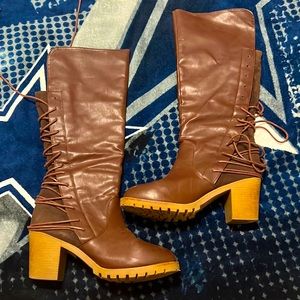 Bucco Capensis Brown Heeled Boots Women’s sz 8